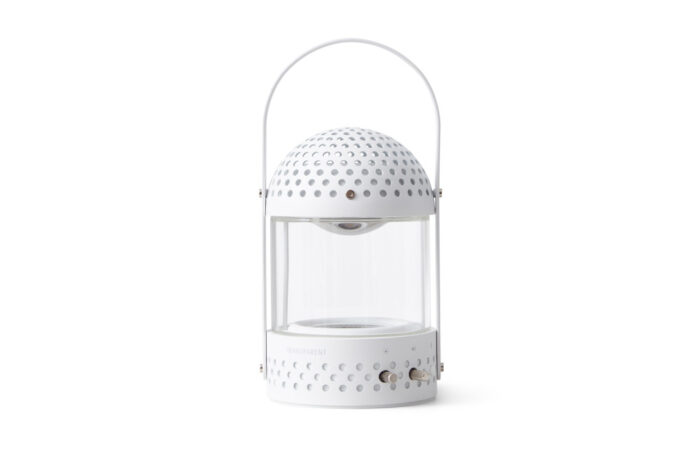Garso kolonėlė Small Transparent Speaker – priekis – dizaino studija follow11.lt – Jovita Bingelytė