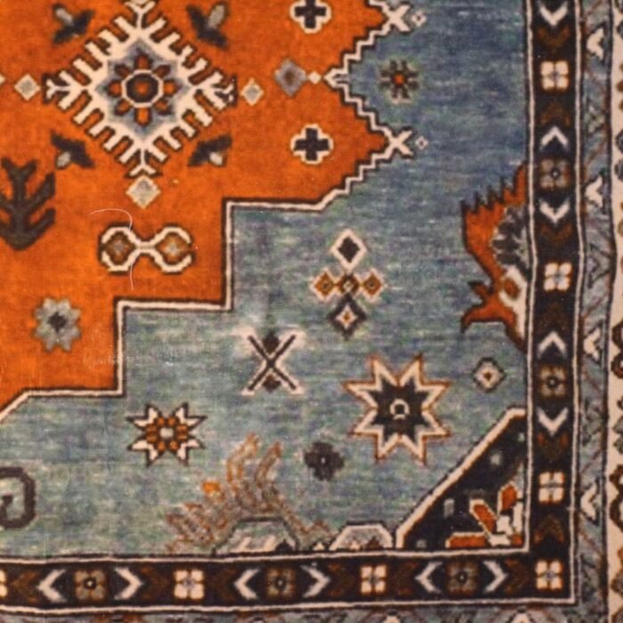 Kilimas PARISA – Bohemian Vintage kilimas su sodriomis spalvomis : dizaino studija follow11.lt – Jovita Bingelytė