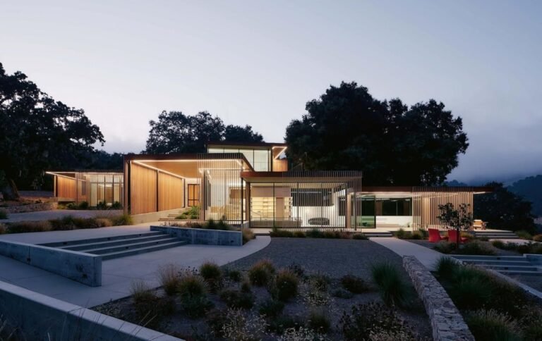 Knyga CONTEMPORARY RETREATS - Follow11