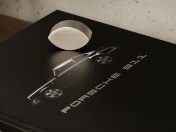 Knyga_PORSCHE 911 - ICONS OF EXCELLENCE__dizaino_studija_follow11.lt-Jovita Bingelytė