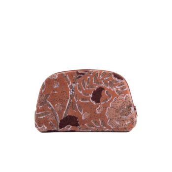 Kosmetinė NOREA CARAMEL – moteriška, maloni liesti ir lengvai prižiūrima : dizaino studija follow11.lt – Jovita Bingelytė