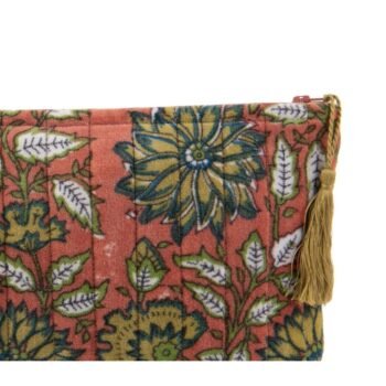 Kosmetinė SORAYA – žalia, marga, oranžinė veliūrinė kosmetinė : dizaino studija follow11.lt – Jovita Bingelytė