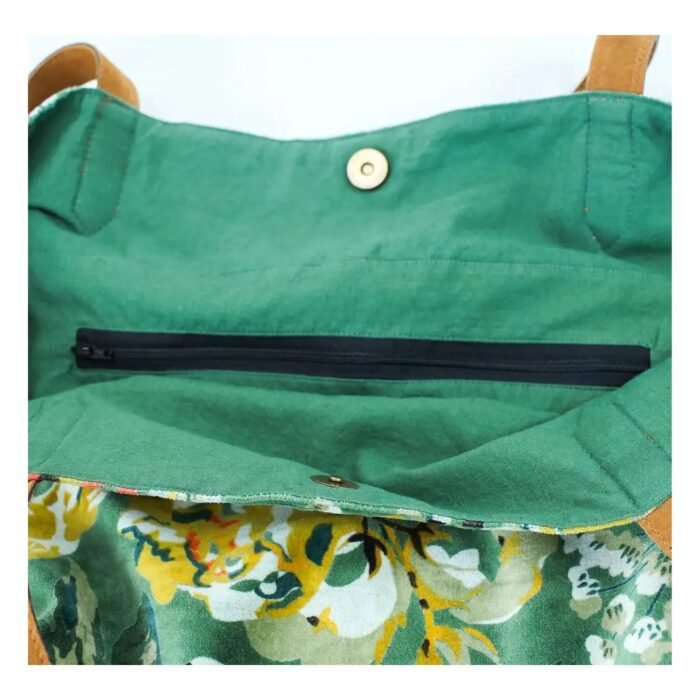 Pirkinių krepšys moterims KAYA GREEN – vidinis skyrelis su užtrauktuku ir spaudėmis : dizaino studija follow11.lt – Jovita Bingelytė