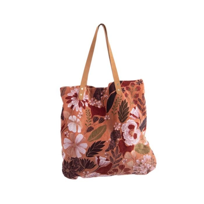 LUMA CARAMEL – stilingas pirkinių krepšys moterims, veliūrinis, patogus : dizaino studija follow11.lt – Jovita Bingelytė