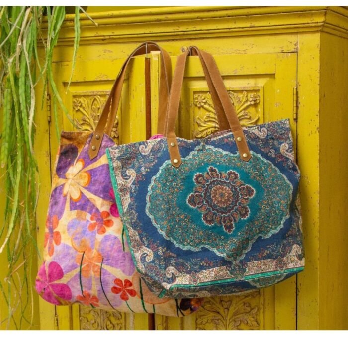 Pirkinių krepšys RIYA – pirkinių krepšys moterims, talpus, mėlyna su gėlių raštu : dizaino studija follow11.lt – Jovita Bingelytė