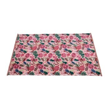 Veliūrinis pledas LUMA PINK – šiltas ir jaukus, puikiai tinkantis sofai ar lovai : dizaino studija follow11.lt – Jovita Bingelytė