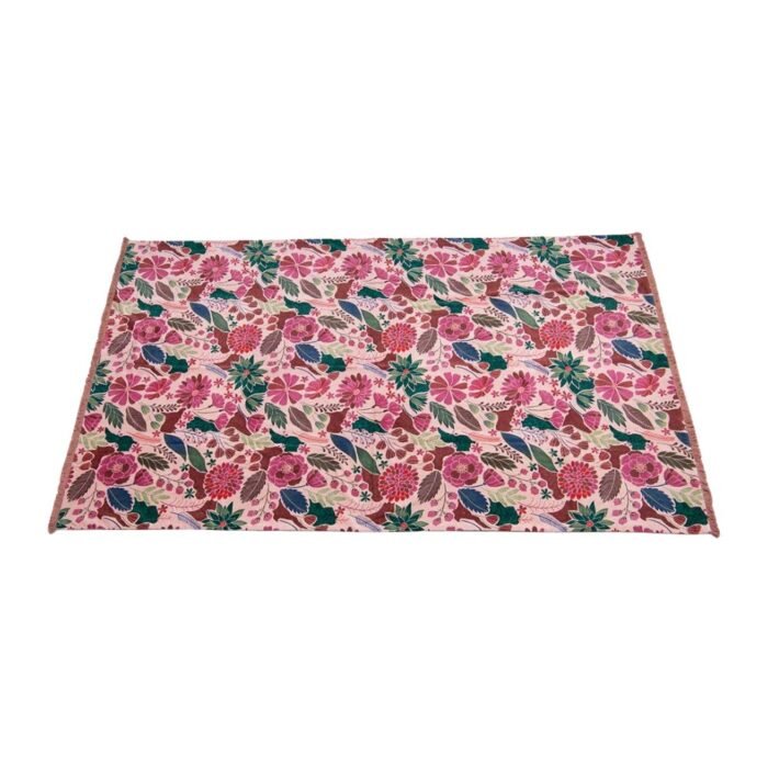 Veliūrinis pledas LUMA PINK – šiltas ir jaukus, puikiai tinkantis sofai ar lovai : dizaino studija follow11.lt – Jovita Bingelytė