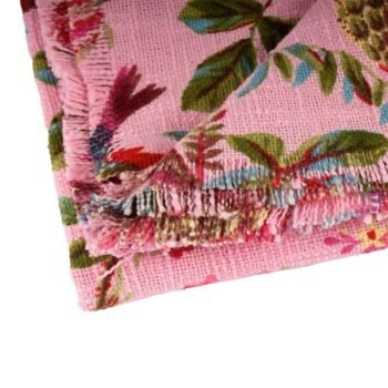 Vilnos pledas ARYA BLUSH – stilingas ir spalvingas, dekoruotas kutais : dizaino studija follow11.lt – Jovita Bingelytė