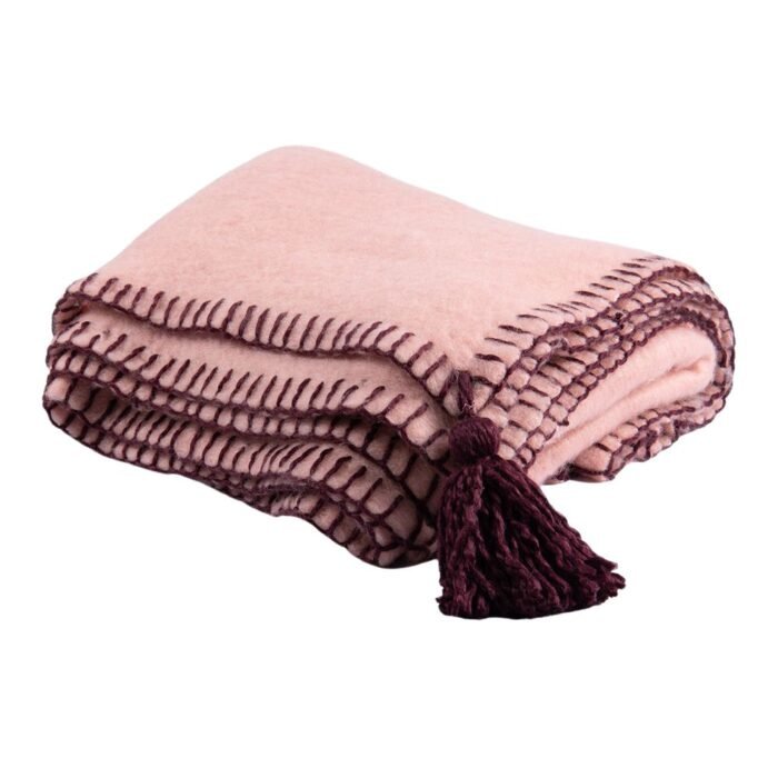 Vilnos pledas ELORA Pink – puikiai tinkantis šaltoms žiemos dienoms : dizaino studija follow11.lt – Jovita Bingelytė