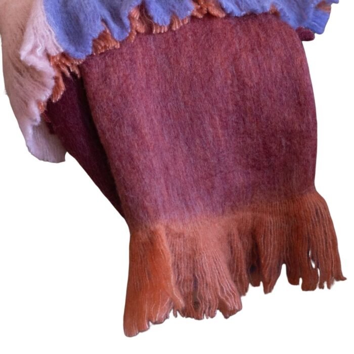 Vilnos pledas MIREA TILES – oranžinis, margas, modernus interjero akcentas : dizaino studija follow11.lt – Jovita Bingelytė