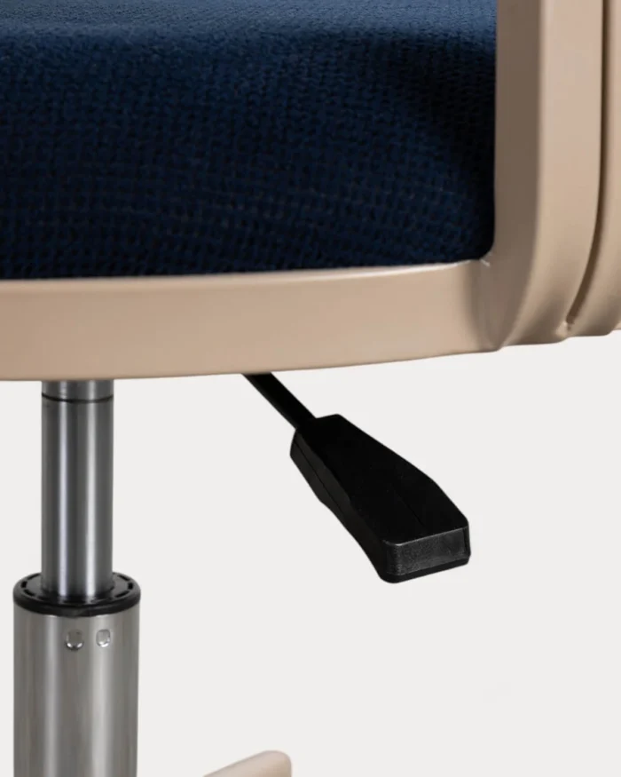 Kėdė_AIKA_dizaino_studija_follow11.lt-Jovita Bingelytė