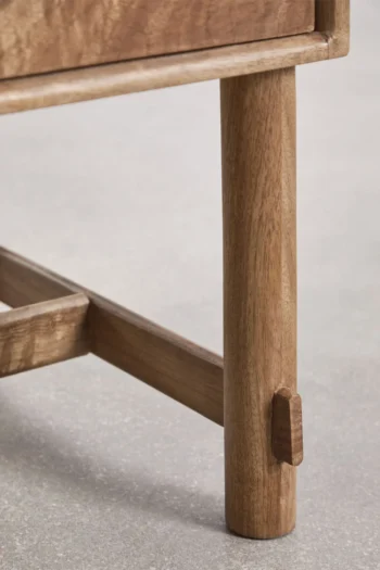 Naktinė_spintelė_HAMADA_dizaino_studija_follow11.lt-Jovita Bingelytė