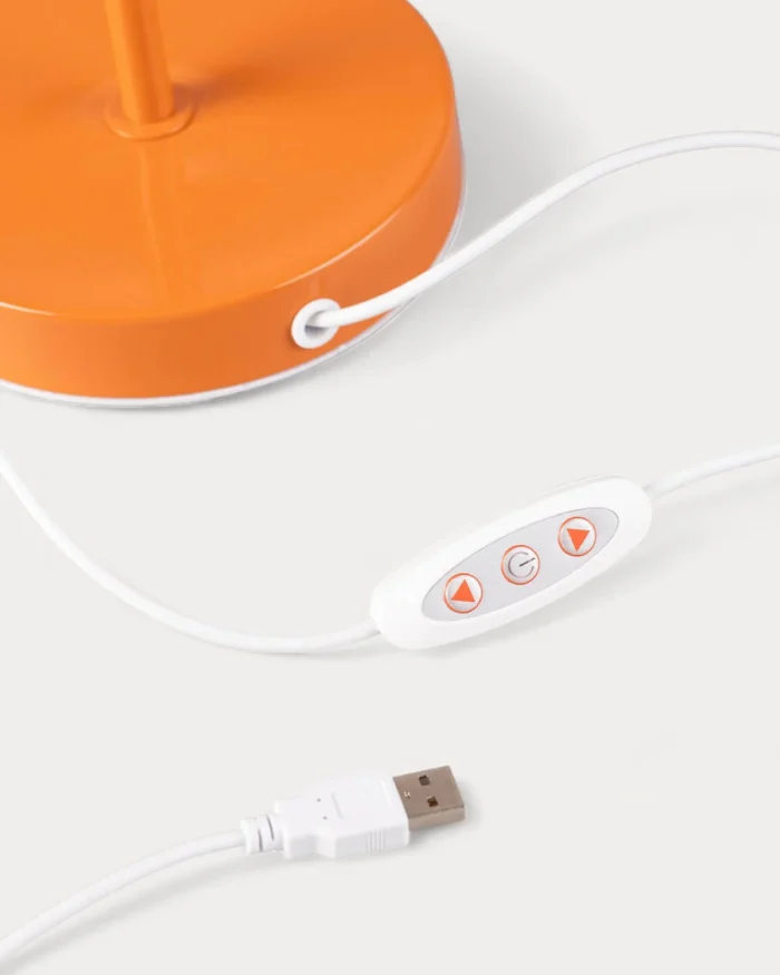 Stalinis_šviestuvas_KORE_dizaino_studija_follow11.lt-Jovita Bingelytė