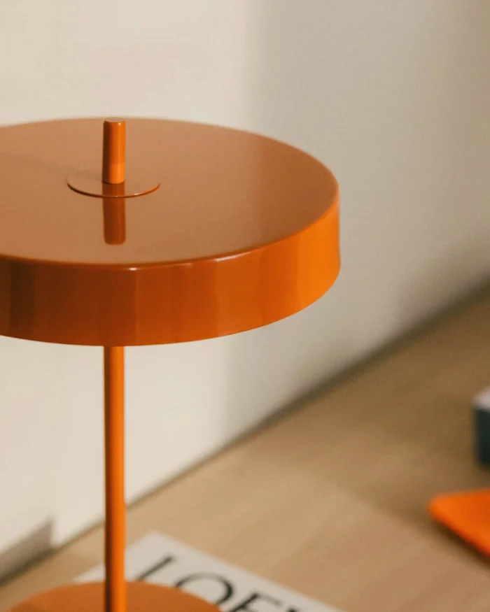 Stalinis_šviestuvas_KORE_dizaino_studija_follow11.lt-Jovita Bingelytė