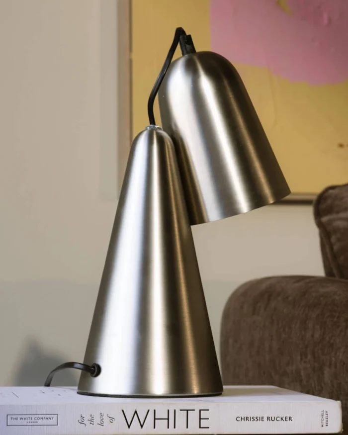 Stalinis_šviestuvas_SENKO_dizaino_studija_follow11.lt-Jovita Bingelytė