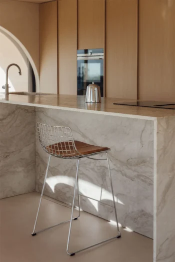 Baro_kėdė_LUMSDEN_dizaino_studija_follow11.lt-Jovita Bingelytė