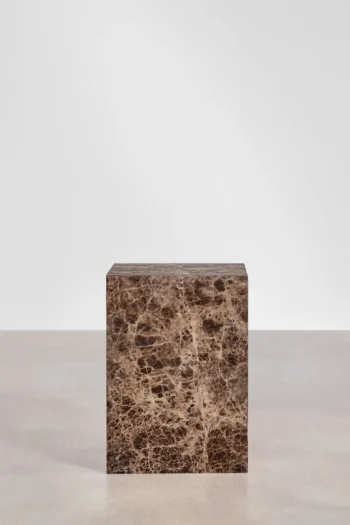 Šoninis_staliukas_HUGOTON_dizaino_studija_follow11.lt-Jovita Bingelytė