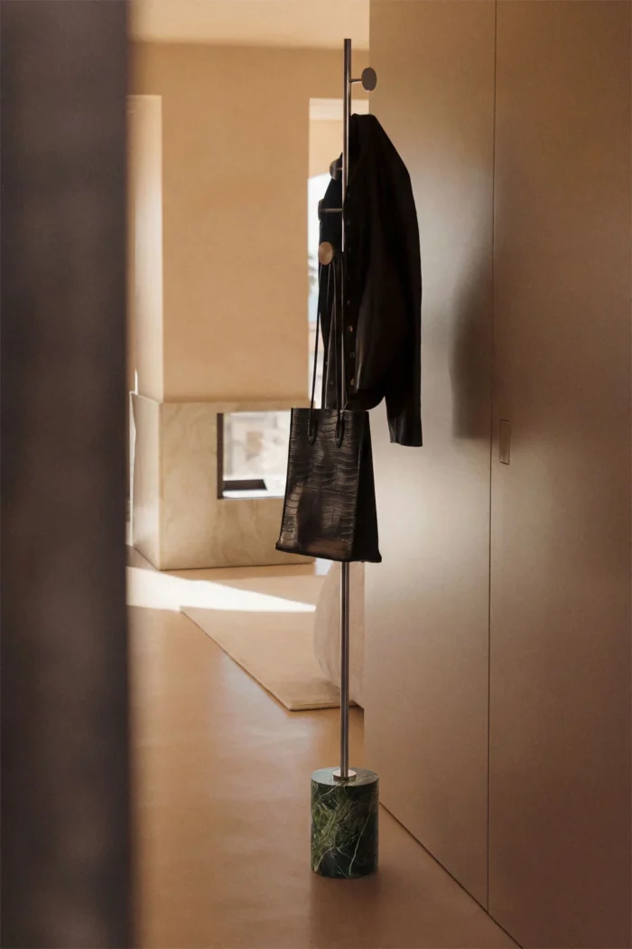 Drabužių_kabykla_HOLLAND_dizaino_studija_follow11.lt-Jovita Bingelytė