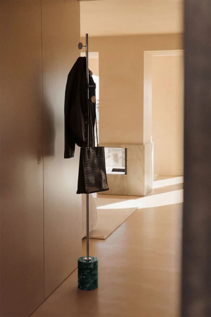 Drabužių_kabykla_HOLLAND_dizaino_studija_follow11.lt-Jovita Bingelytė