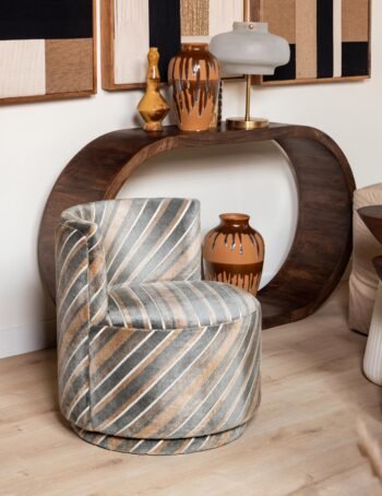 Konsolinis_staliukas_HOBURG_dizaino_studija_follow11.lt-Jovita Bingelytė