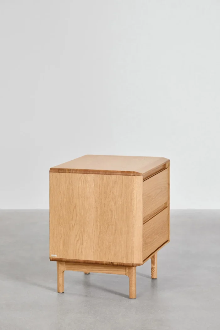 Naktinė_spintelė_COLOME_dizaino_studija_follow11.lt-Jovita Bingelytė