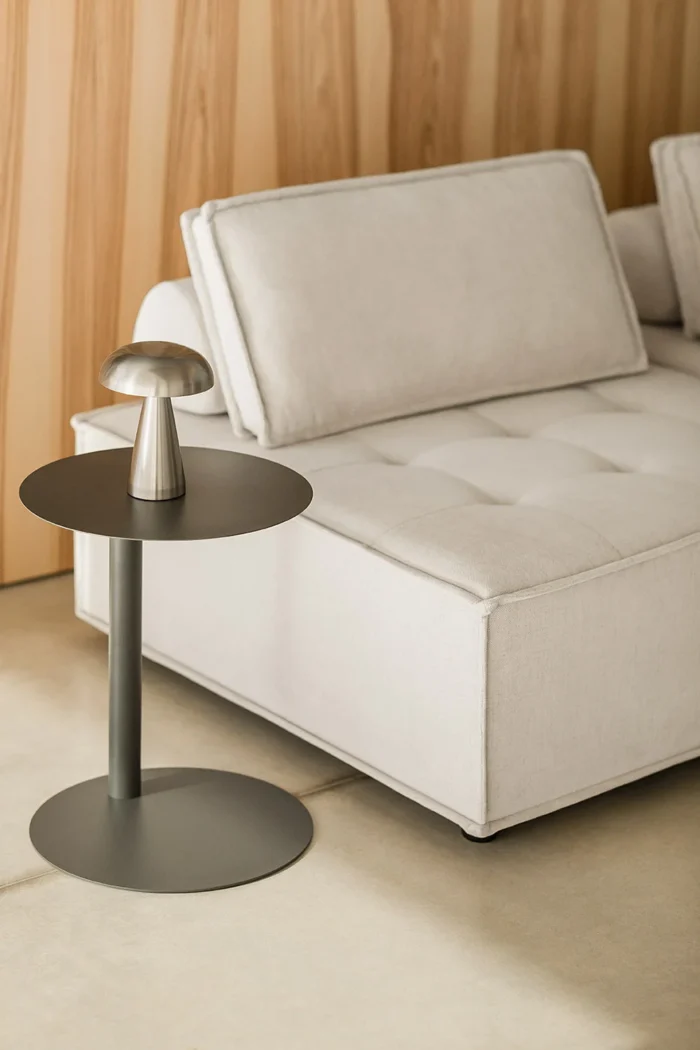 Šoninis_staliukas_URES_dizaino_studija_follow11.lt-Jovita Bingelytė