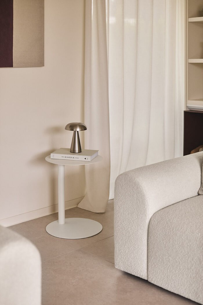 Šoninis_staliukas_URES_dizaino_studija_follow11.lt-Jovita Bingelytė