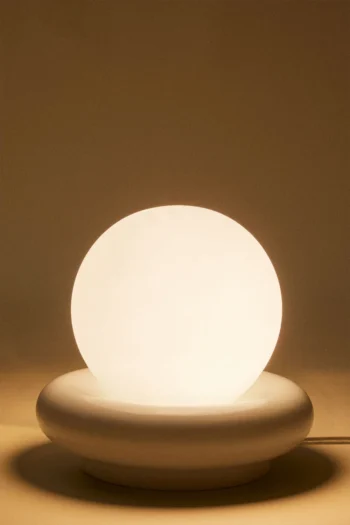 Stalinis_šviestuvas_LONIA_dizaino_studija_follow11.lt-Jovita Bingelytė