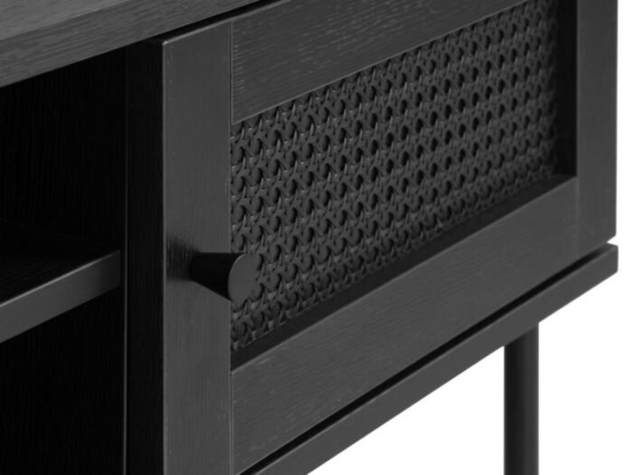 Tv_staliukas_REIGAR_dizaino_studija_follow11.lt-Jovita Bingelytė