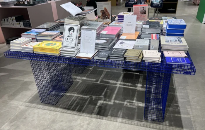 Stalas_KINSEY_dizaino_studija_follow11.lt-Jovita Bingelytė