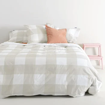 Elegantiškas smėlio ir baltos spalvų GINGHAM antklodės užvalkalas | dizaino studija follow11.lt - Jovita Bingelytė