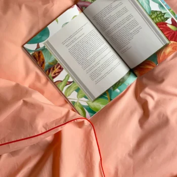 Švelnus ir gaivus PINK (Salmon Pink) patalynės komplektas | dizaino studija follow11.lt - Jovita Bingelytė
