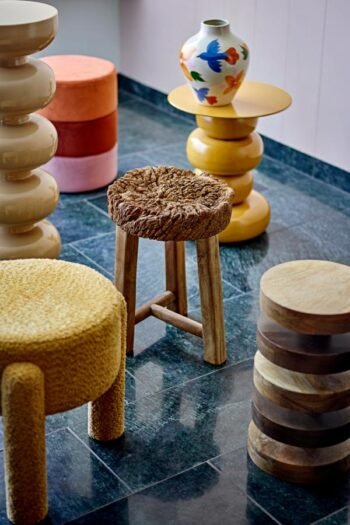 Šoninis staliukas FRANKA – elegantiškas mango medienos baldas minimalistiniam interjerui | dizaino studija follow11.lt - Jovita Bingelytė