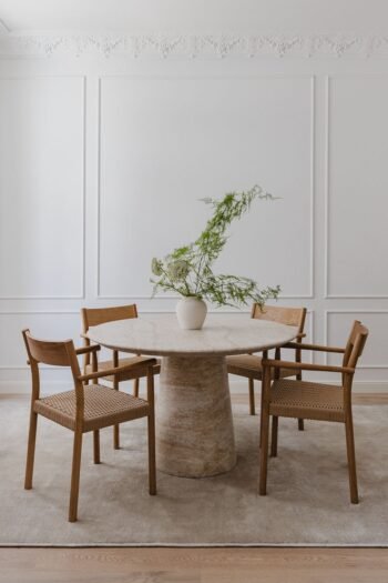 Valgomojo stalas ORMONDE ROUND Ø120 cm, Šviesaus travertino