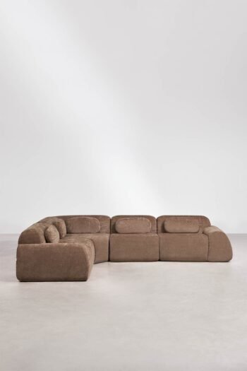 Sofa MERIDA, karamelinė ruda — vaizdas iš kampo