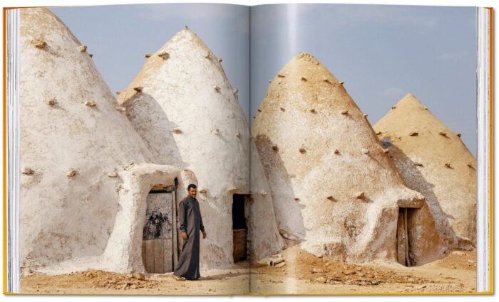 TRACING_THE_ROOTS_OF_ARCHITECTURE_TRADITIONAL_BUILDINGS_AROUND_THE_WORLD_knyga_dizaino_studija_follow11.lt - Jovita Bingelytė