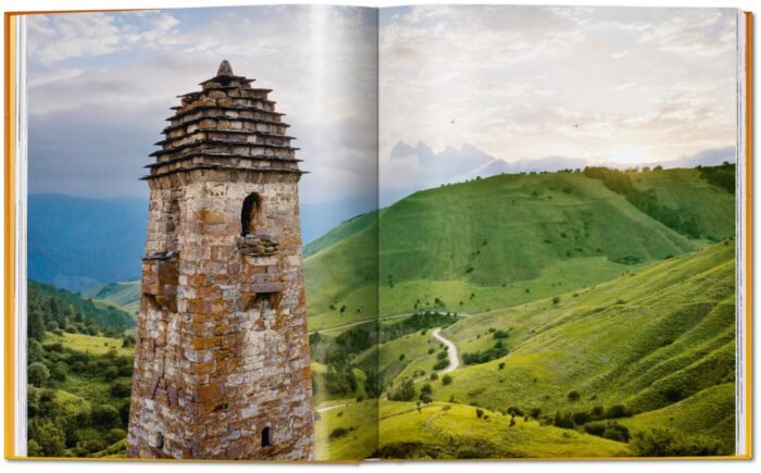 TRACING_THE_ROOTS_OF_ARCHITECTURE_TRADITIONAL_BUILDINGS_AROUND_THE_WORLD_knyga_dizaino_studija_follow11.lt - Jovita Bingelytė