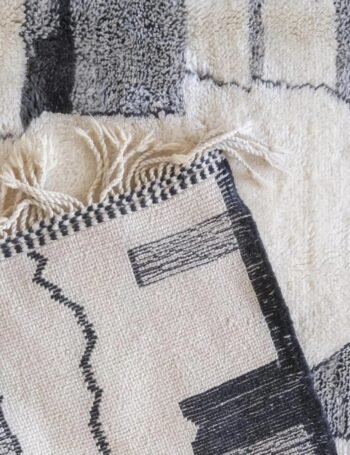 Berber rug with an elegant abstract design, pure wool