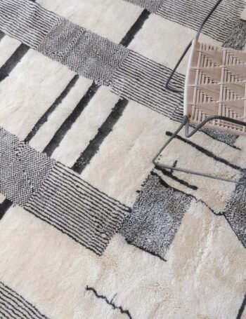 Berber rug with an elegant abstract design, pure wool