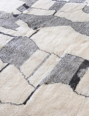 Berber rug with an elegant abstract design, pure wool