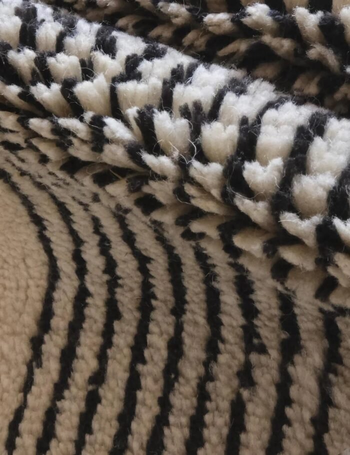 Berber rug with an elegant abstract design, pure wool