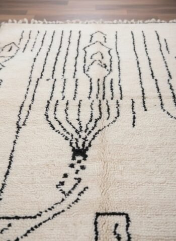 Pure wool Moroccan Berber rug, ivory with black pattern