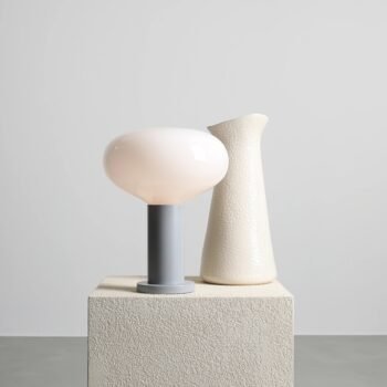 Stalinis šviestuvas FLO TABLE GREY M — 1