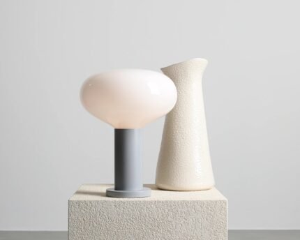 Stalinis šviestuvas FLO TABLE GREY M — 1