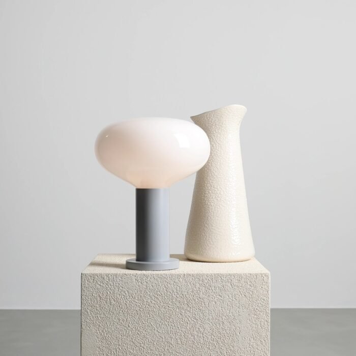 Stalinis šviestuvas FLO TABLE GREY M — 1